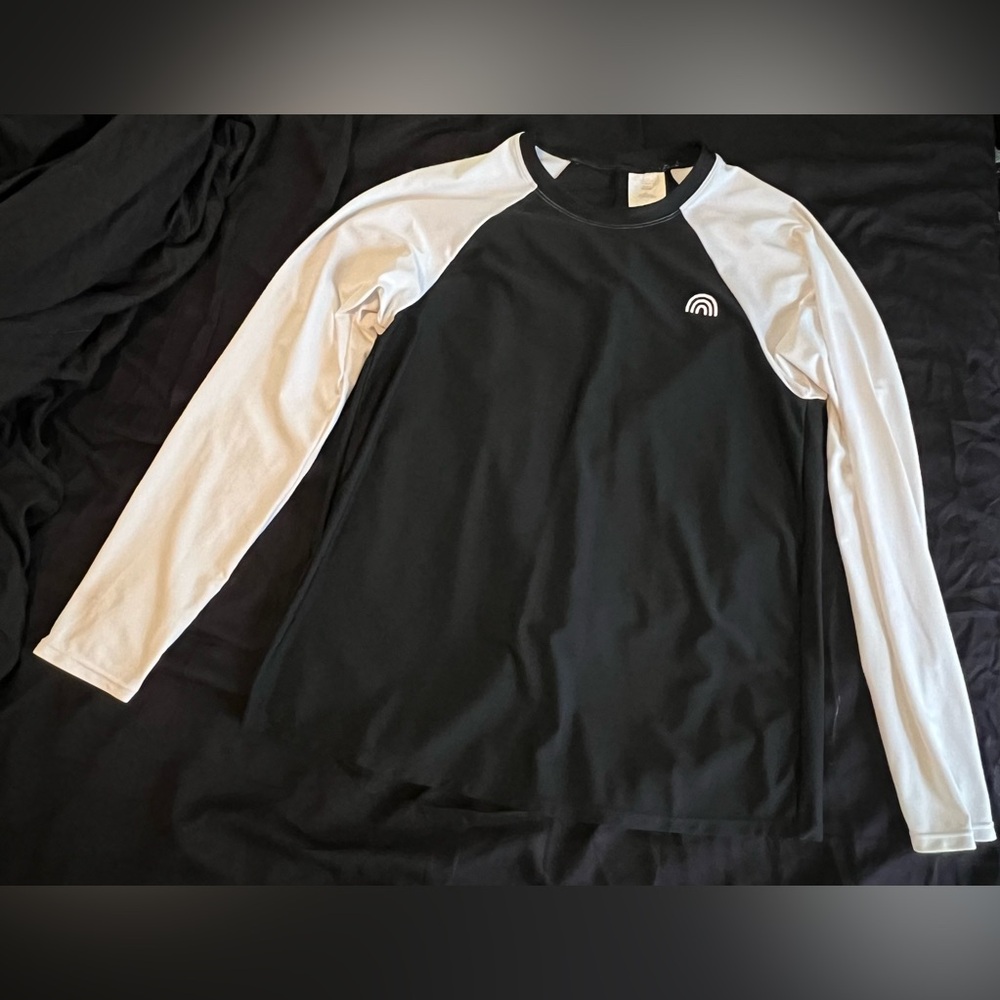 Pride Adult Rash Guard Top Rainbow Raglan sz M - Picture 2 of 3